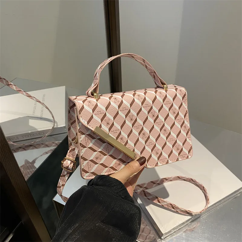 Casual Fashionable Shoulder Bag-1