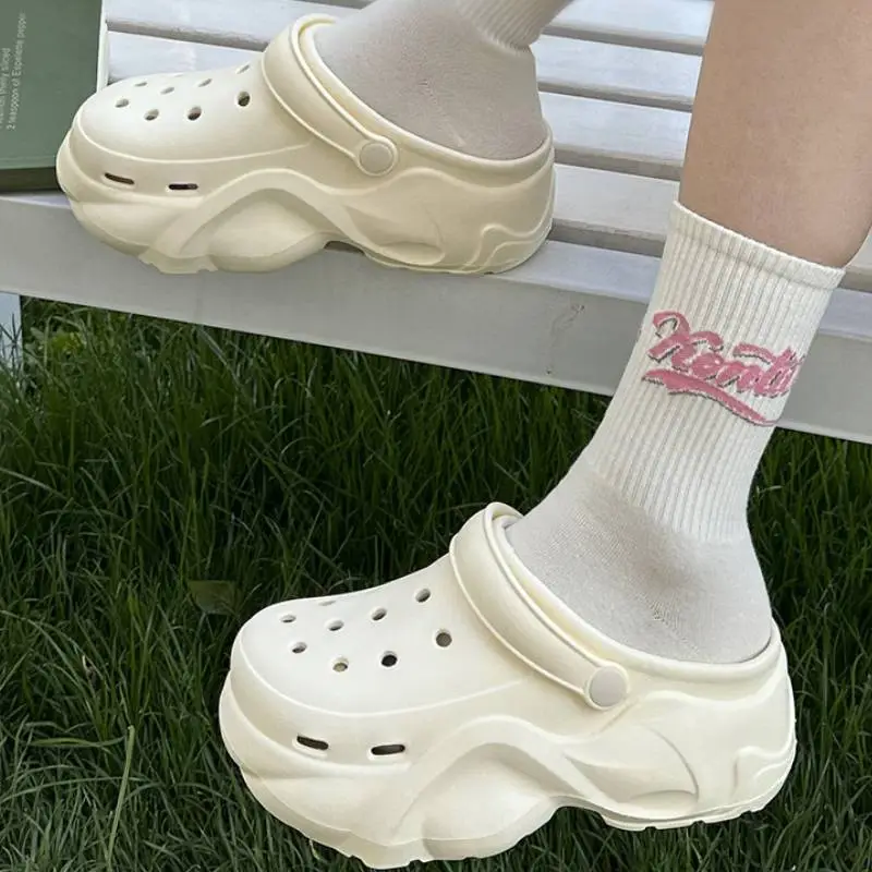 Casual Soft & Lightweight Clogs-3