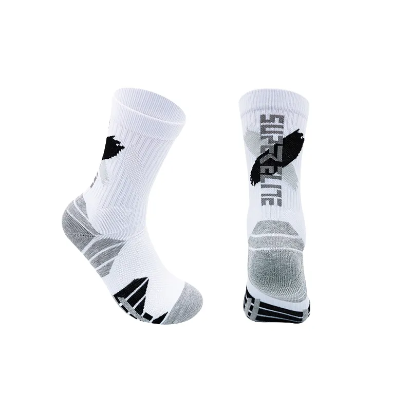 Contrast Color Sporty Polyester Mid Calf Sock-4