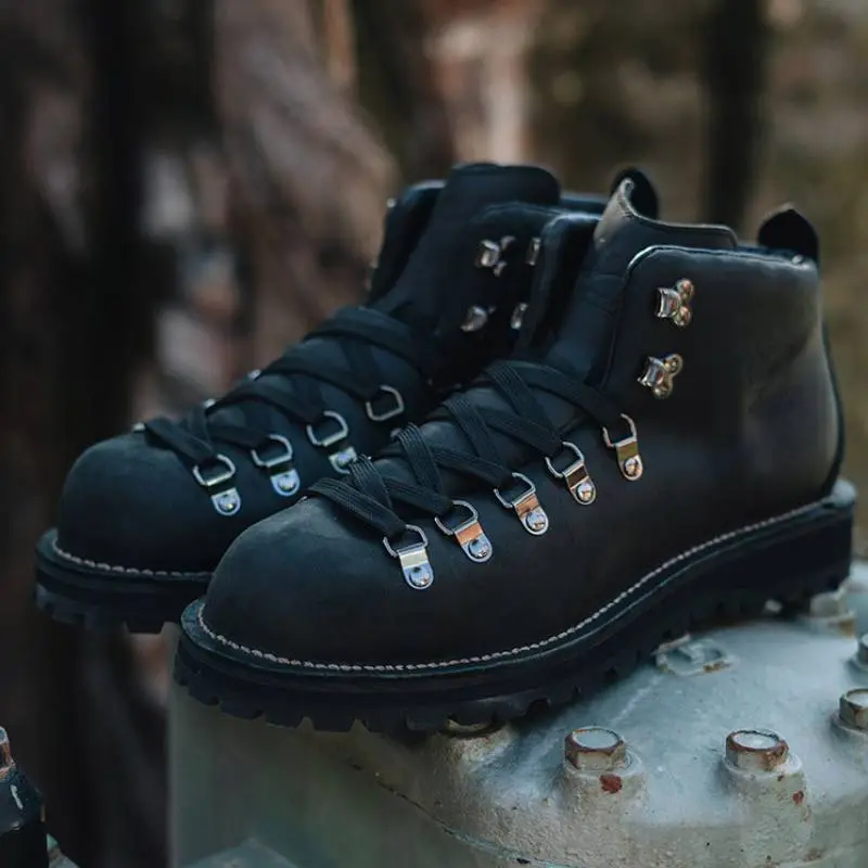 Simple Sporty Outdoor Boots-2