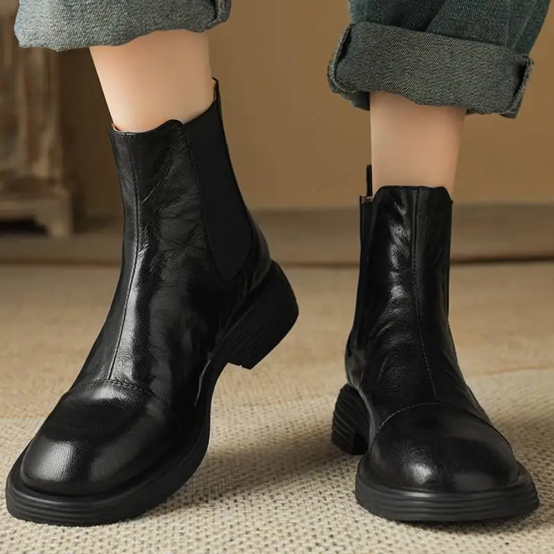 Simple Plain Chelsea Boot-7