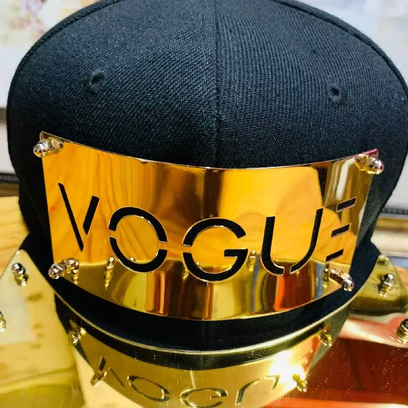 Fashionable Simple Peaked Cap Man-2