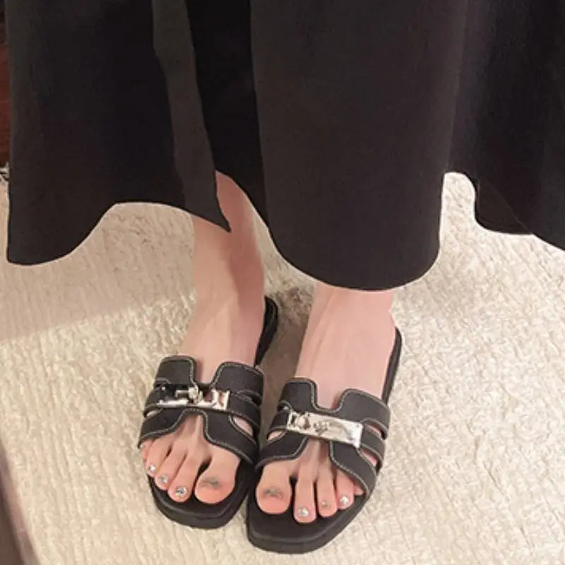 Fashionable Simple Flip Flops-6
