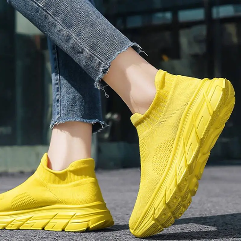 Simple Breathable Slip On Shoes-7
