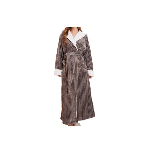 Fashionable Skin friendly Pajama Sets