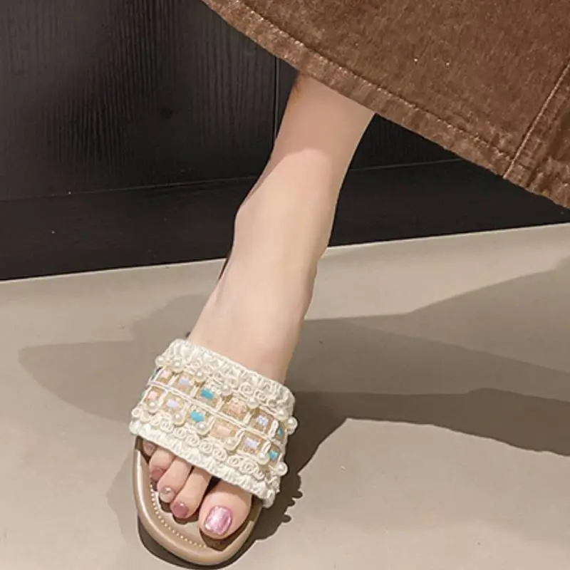 Contrast Color Pearls Beach Sandals-5