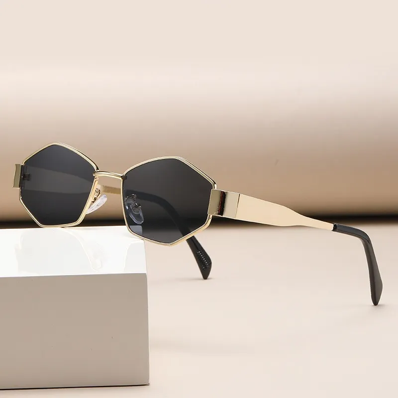 Fashionable Simple Sunglasses-3