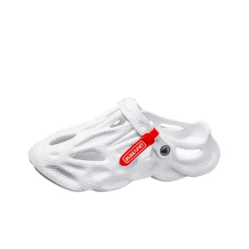 Fashion Breathable Clogs