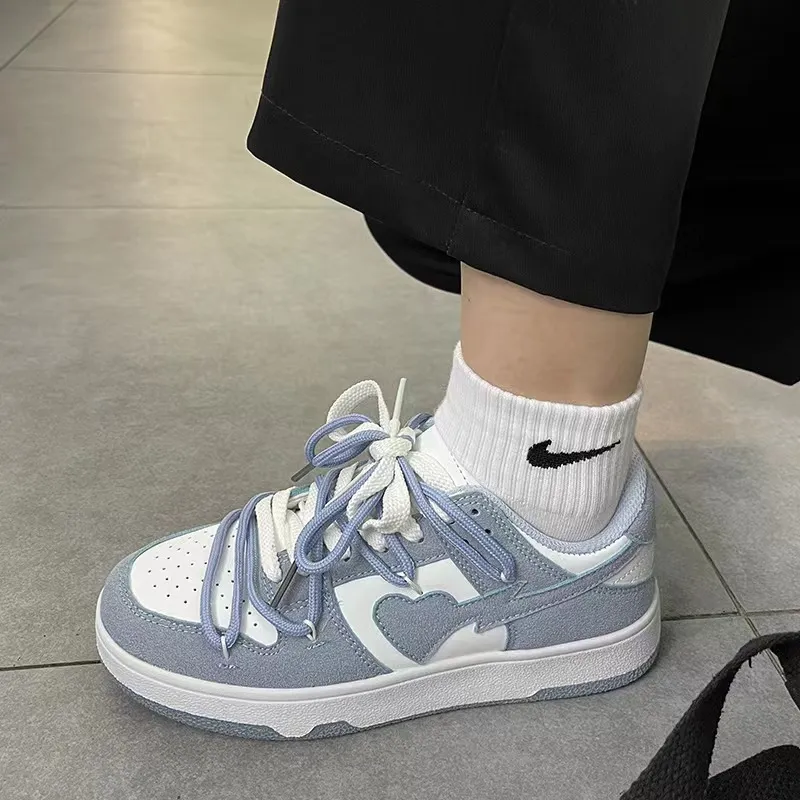Simple Heart Skateboarding Shoes-1