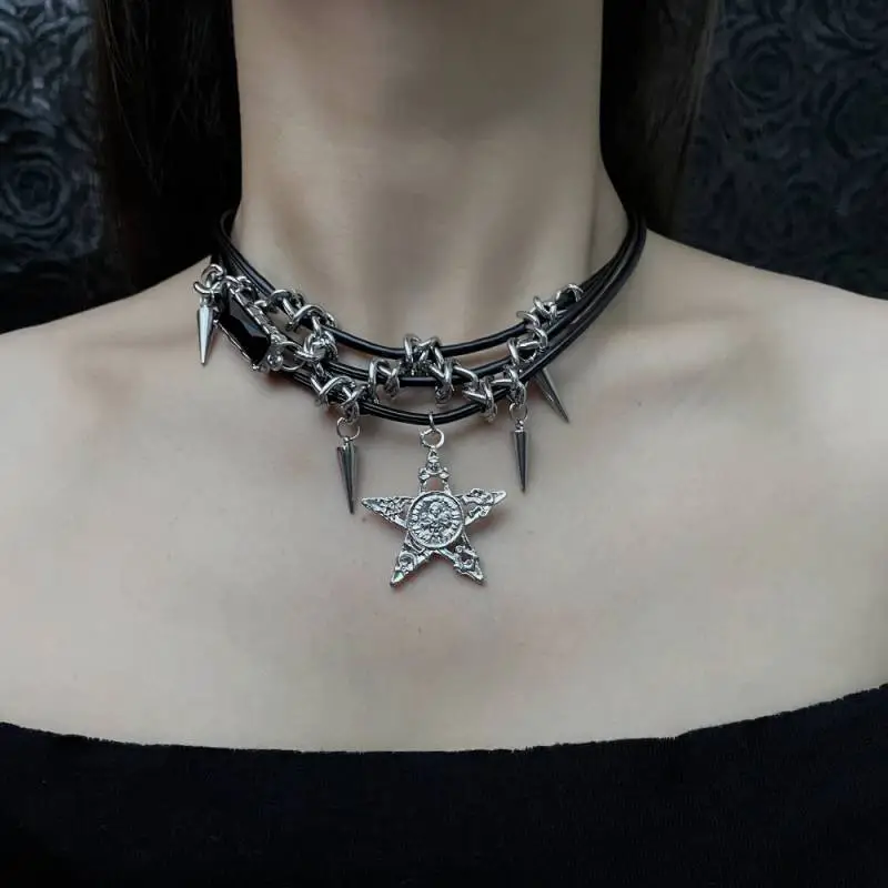 Basics Skull Necklace Man-1