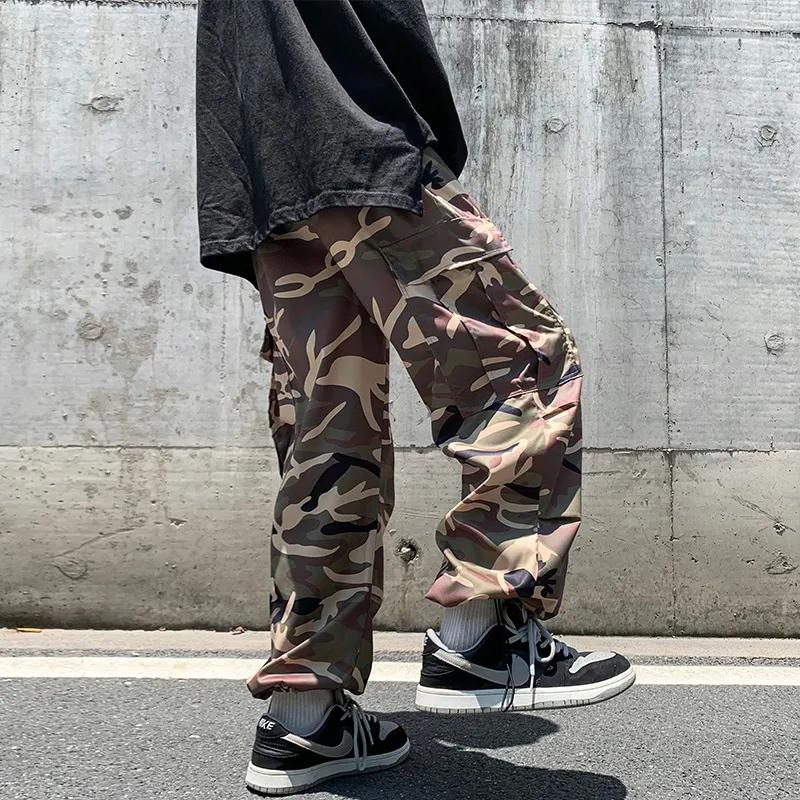 Fashionable Loose Blended Synthetic Fabrics Cargo Pants-1