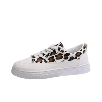 Sporty Contrast Color Skateboarding Shoes
