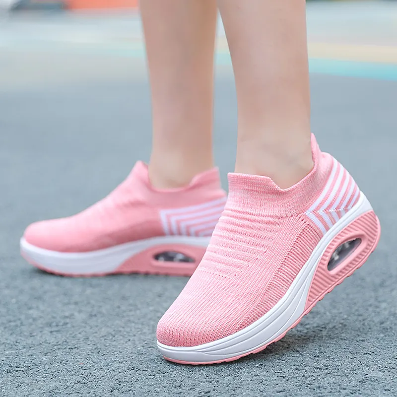 Simple Breathable Slip On Shoes-6