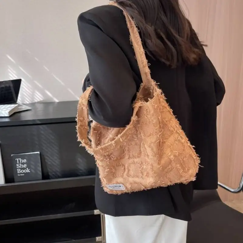 Fashionable Casual Shoulder Bag-7