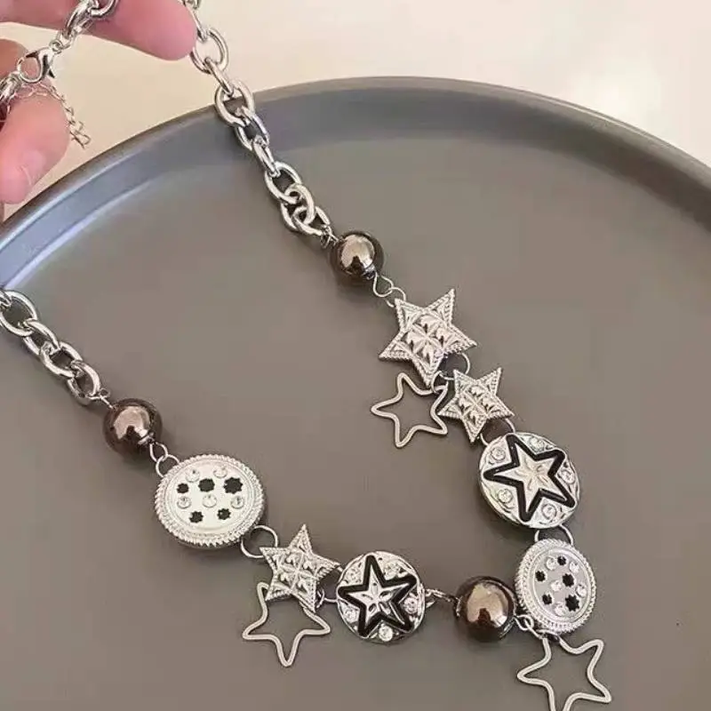 Retro Funky Necklace-4