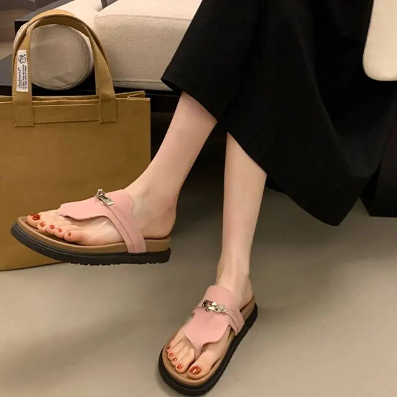 Retro Fashionable Flip Flops-10
