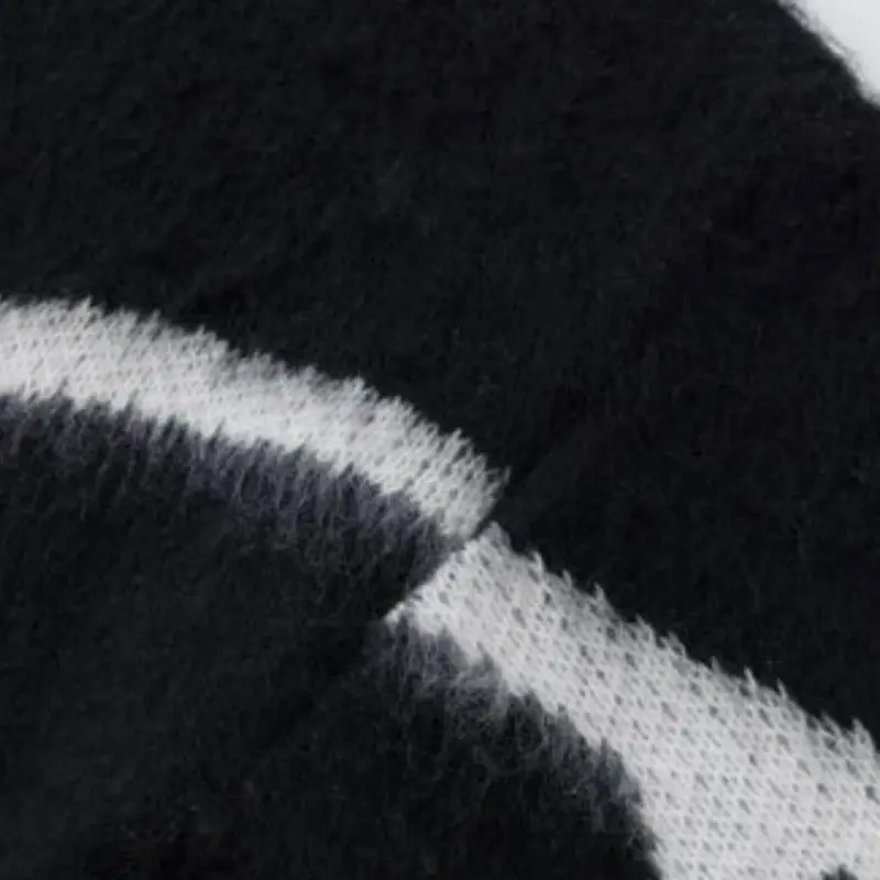 Loose Fashionable Sweater-4