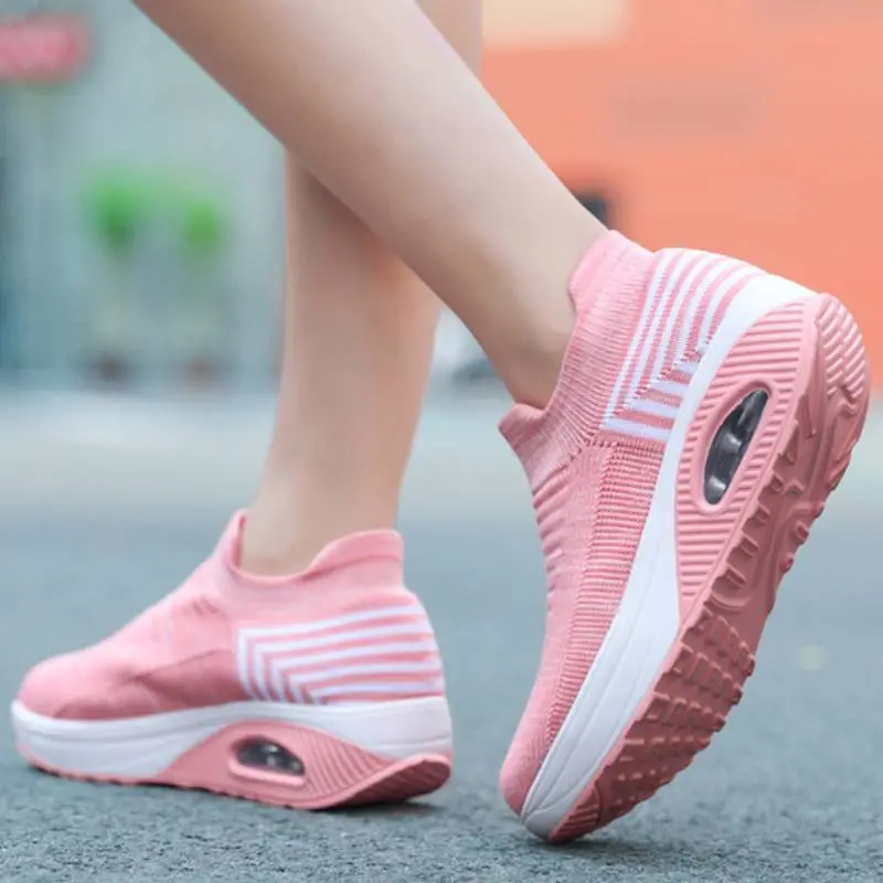 Simple Breathable Slip On Shoes-7
