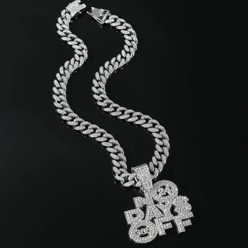 Fashionable Letter Necklace-1