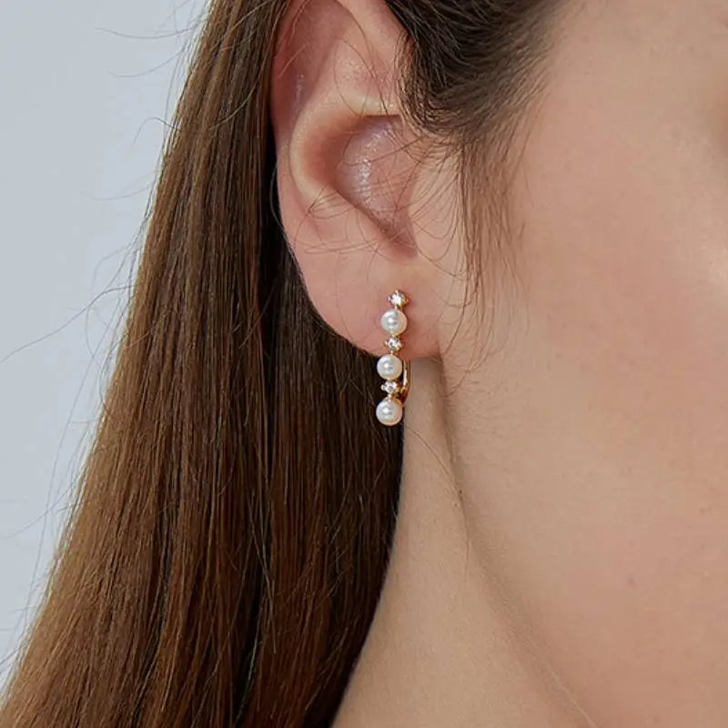 Funky Fashionable Ear Stud-2