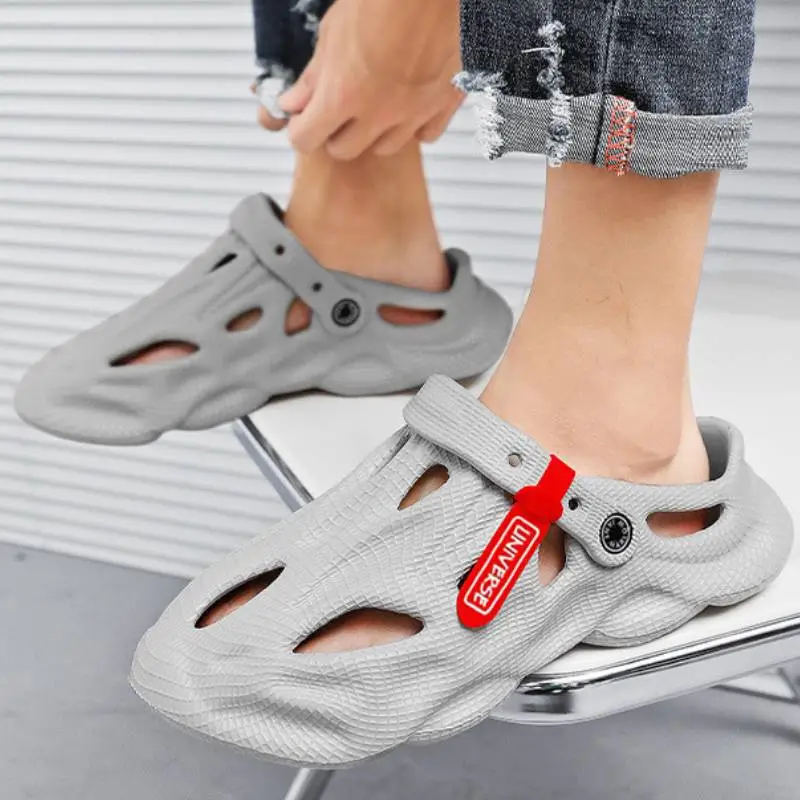 Fashion Breathable Clogs-1