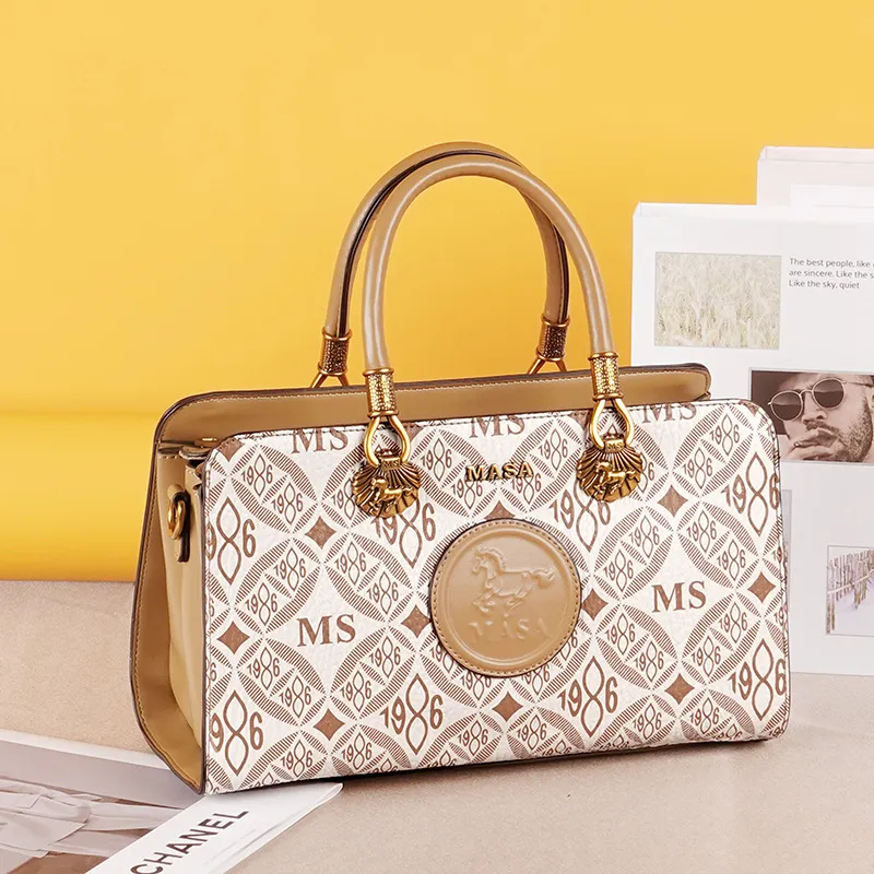Casual Glamorous Crossbody Bag-3