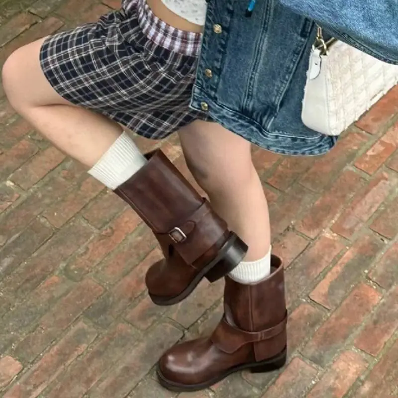 Simple Distress Chelsea Boot-2