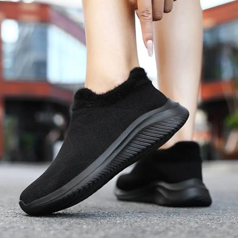Simple Breathable Slip On Shoes-8