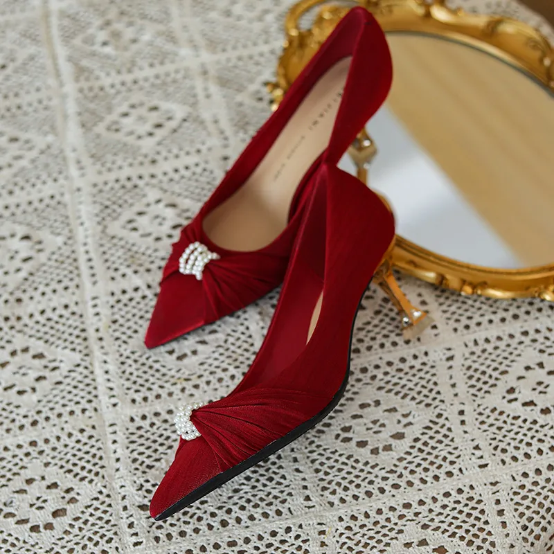 Fashionable Pearls High Heels-8