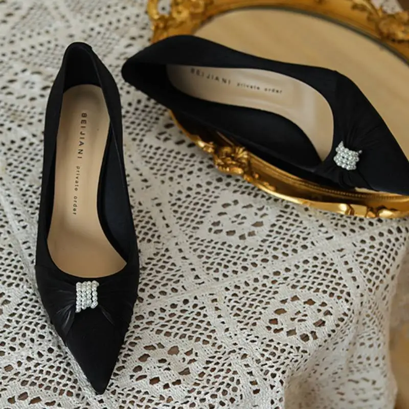 Fashionable Pearls High Heels-2