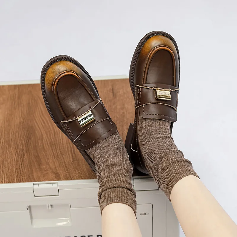 Simple Retro Loafer-5