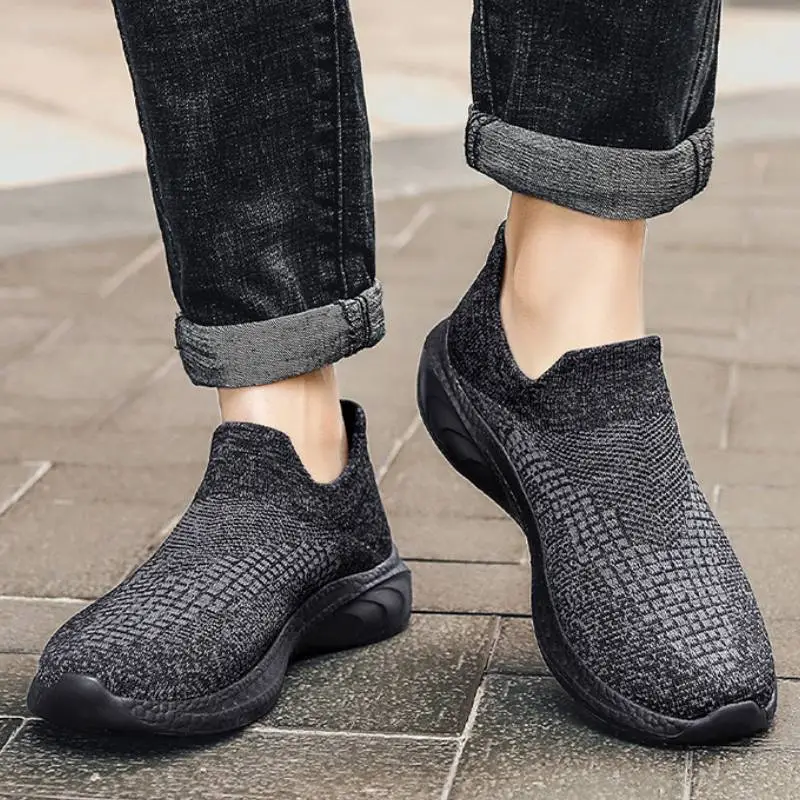 Simple Breathable Slip On Shoes-5