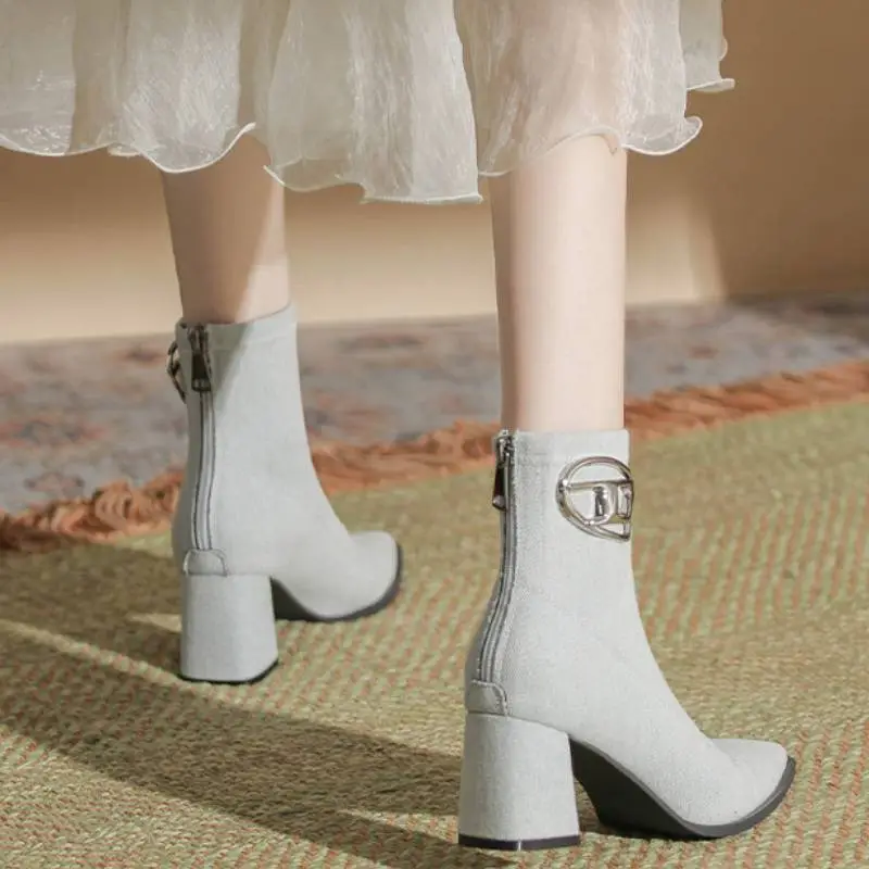 Fashionable Plain Chelsea Boot-2