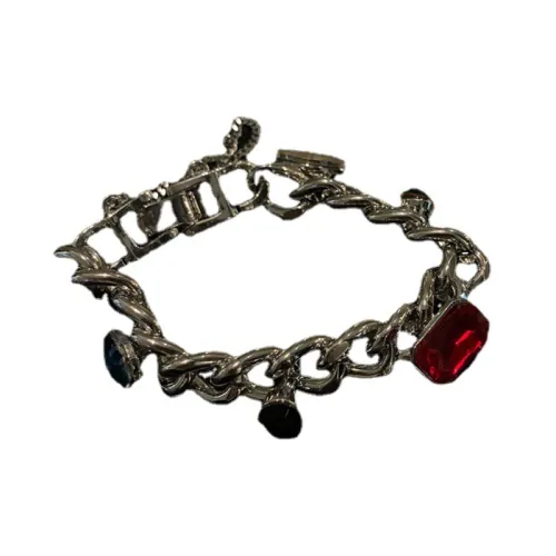 Necklaces & Pendants