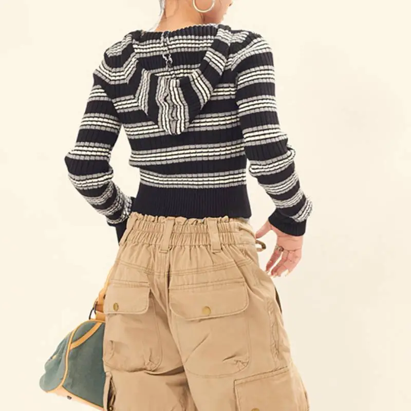 Vintage Striped Embroidered Knitwear-3