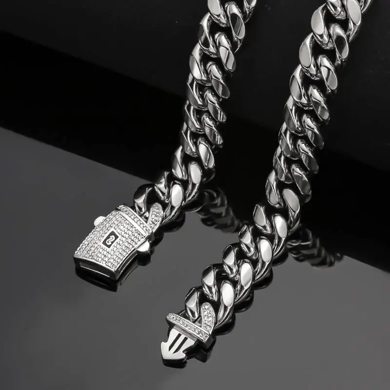 Fashionable Cool Necklace-1