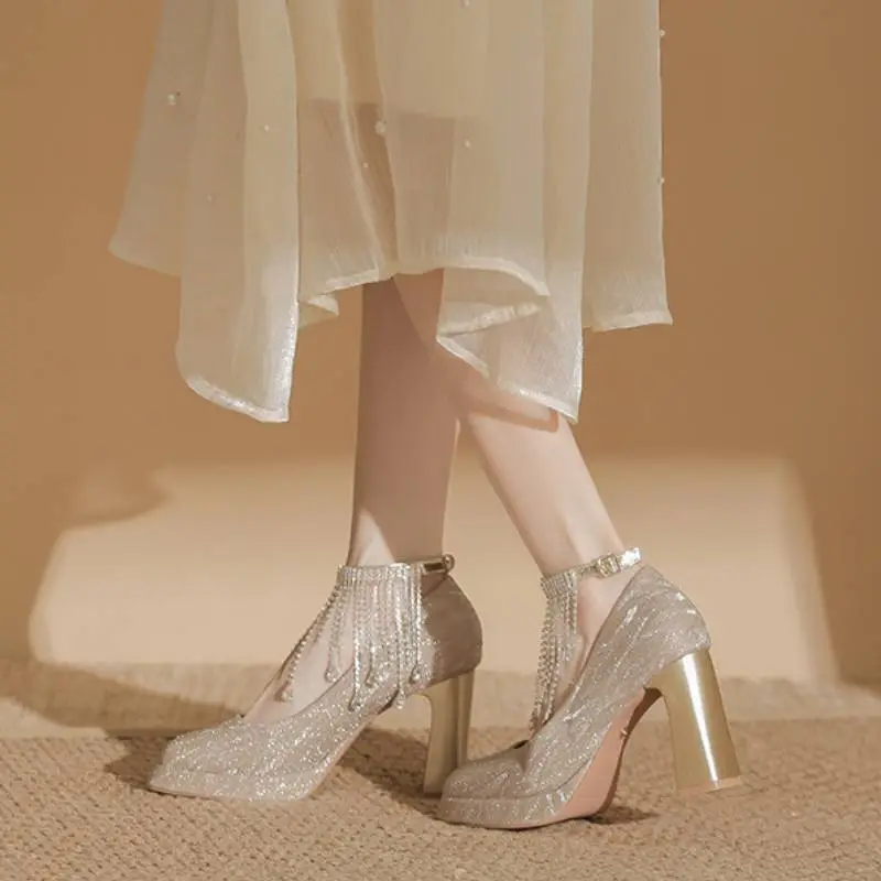 Fashionable Waterproof High Heels-2