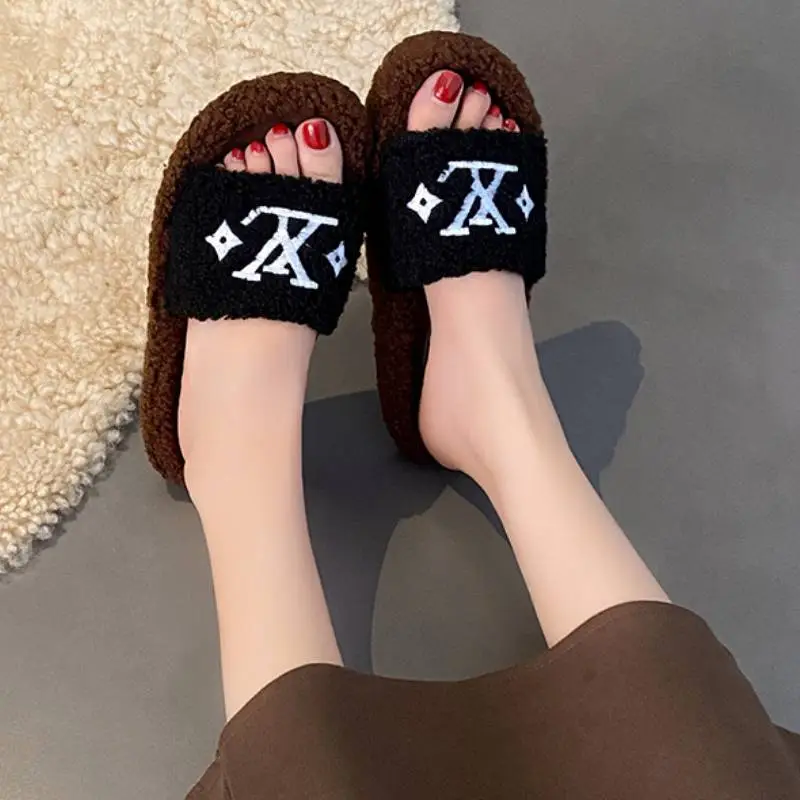 Simple Soft & Lightweight Flip Flops-4