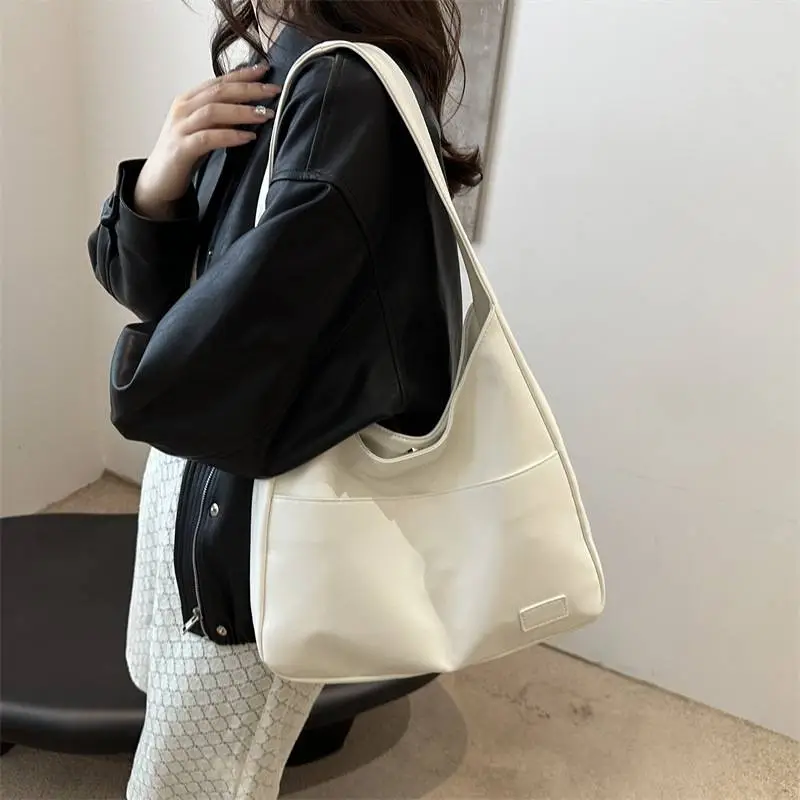 Fashionable Casual Shoulder Bag-1