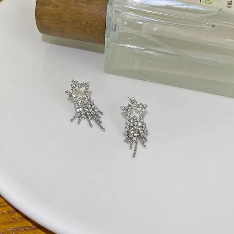 Fashionable Funky Ear Stud-3