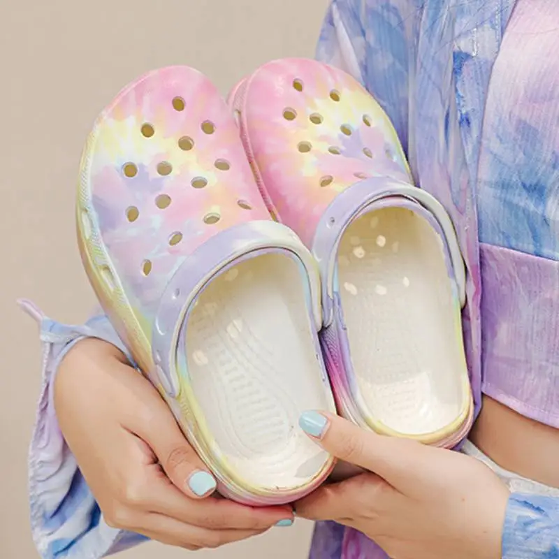 Simple Fashionable Clogs-1