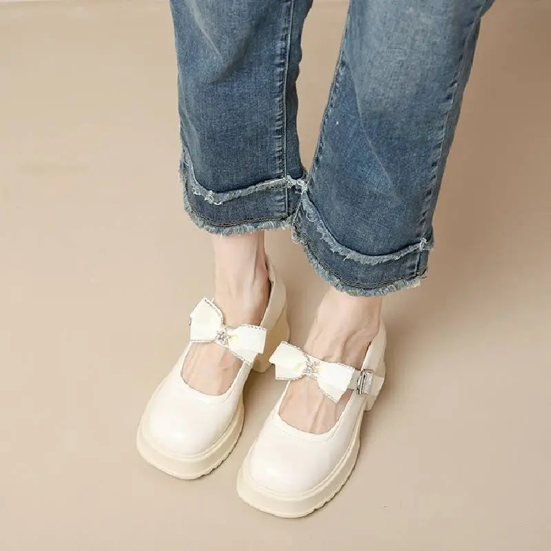 Simple Funky Mary Jane Shoes-1