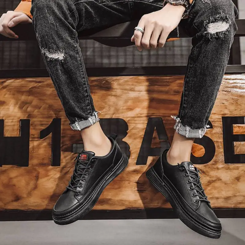Simple Breathable Skateboarding Shoes-5