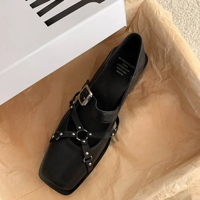 Simple Funky Mary Jane Shoes-3