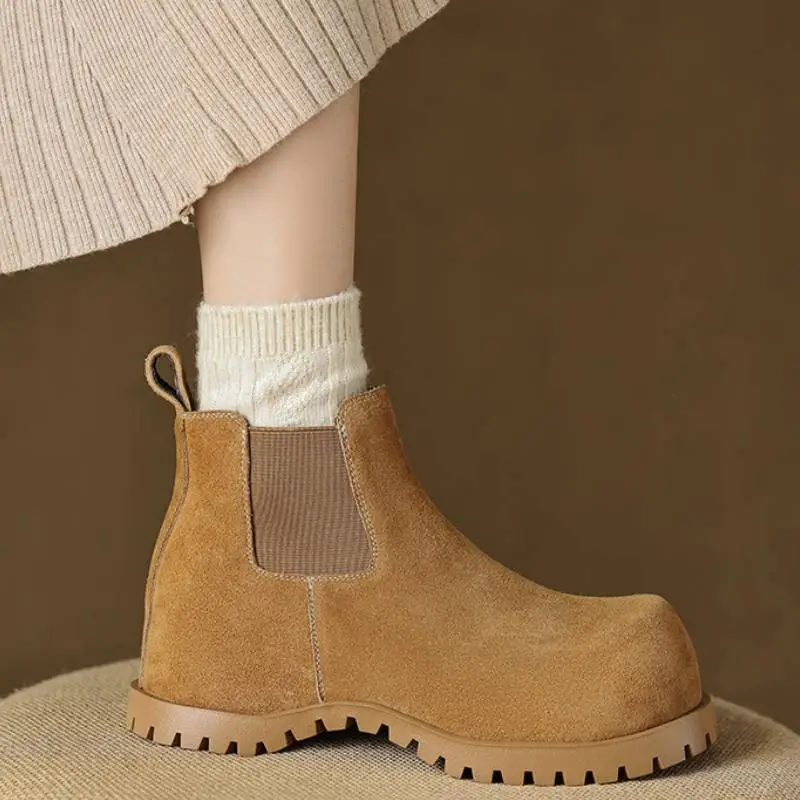 Retro Lightweight Chelsea Boot-4