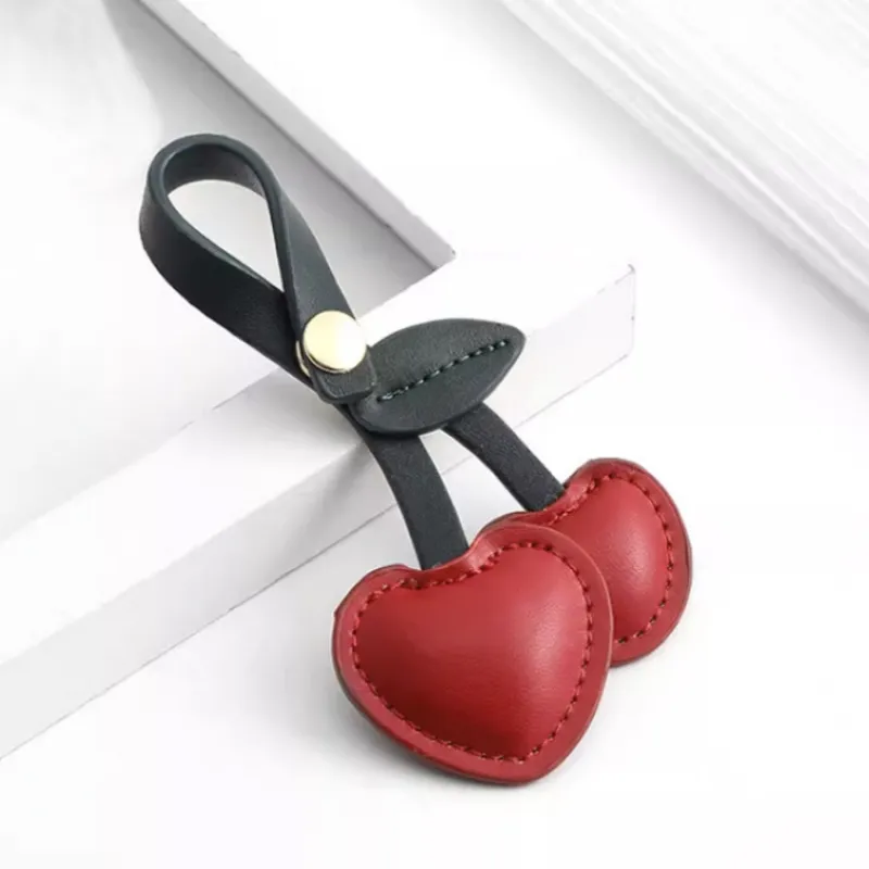 Retro Heart Pendant-1
