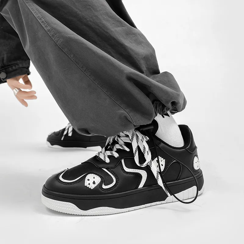 Sporty Skull Skateboarding Shoes-5