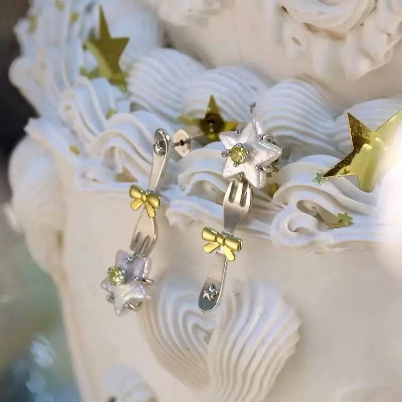 Fashionable Pearl Bow Earring-2