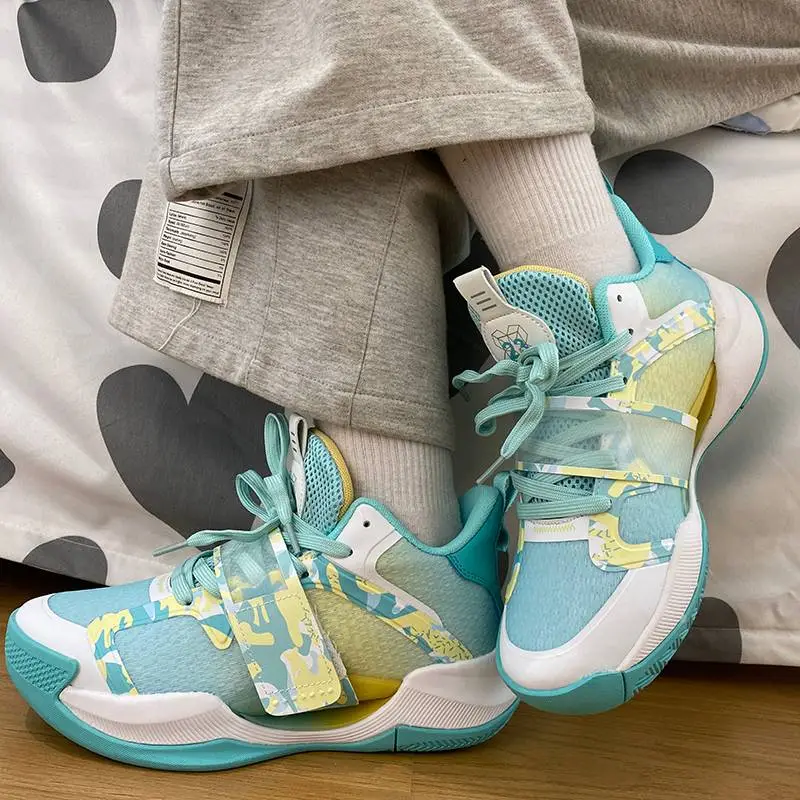 Casual Fashionable Basketball Shoes-1