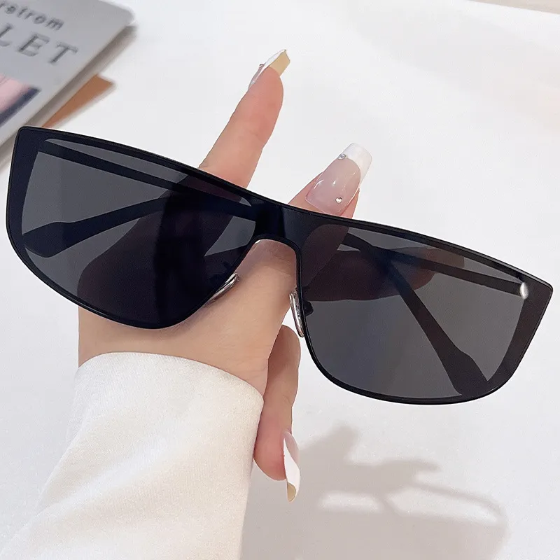 Fashionable Outdoor Sunglasses-12